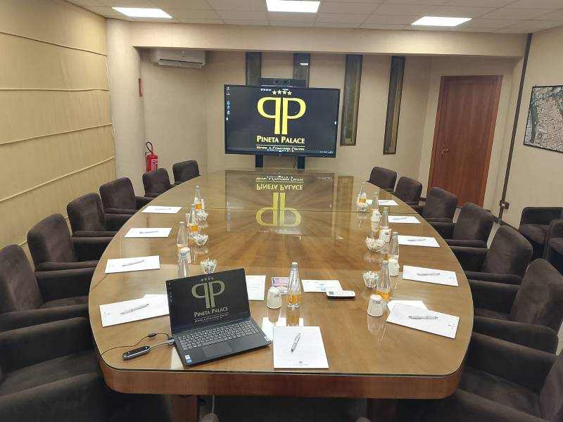 Nana---Monitor-2025-con-PC